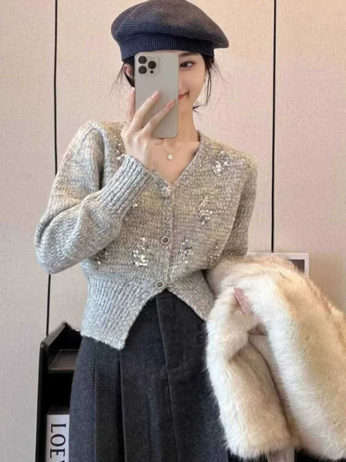 Women 2025 Spring Autumn Fashion Short Sweater Jackets Female V-neck Sequined Cardigan Ladies Long Sleeve Knitted Coats C03 J260916
