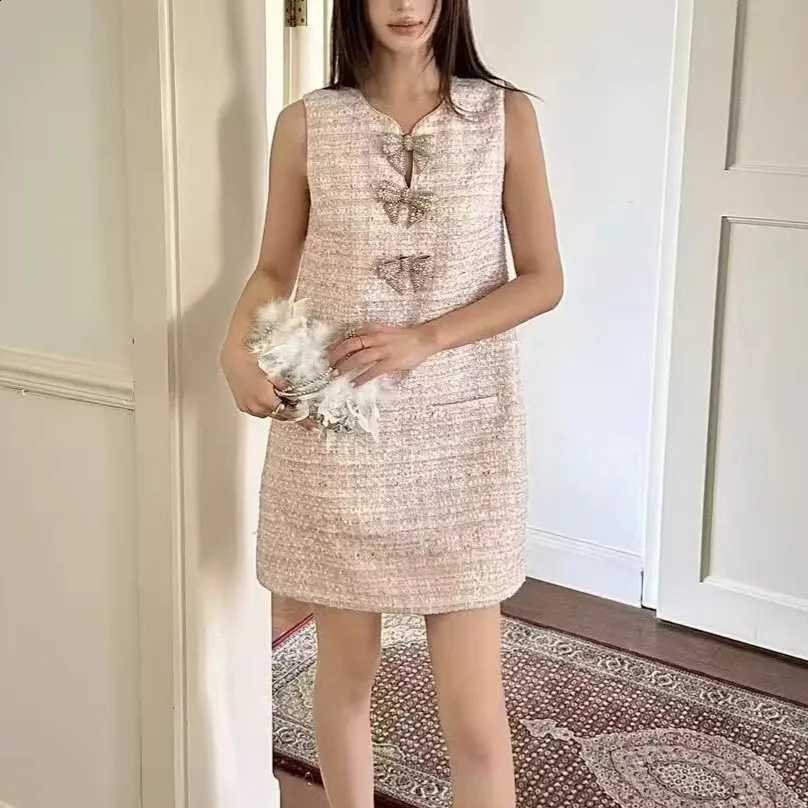 3D Bow Luxury Hollow Out Short Dress Sleeveless Knot Thick Tweed Sequin Vest High Waist A-Line Spring Summer Ladies Dress C260917