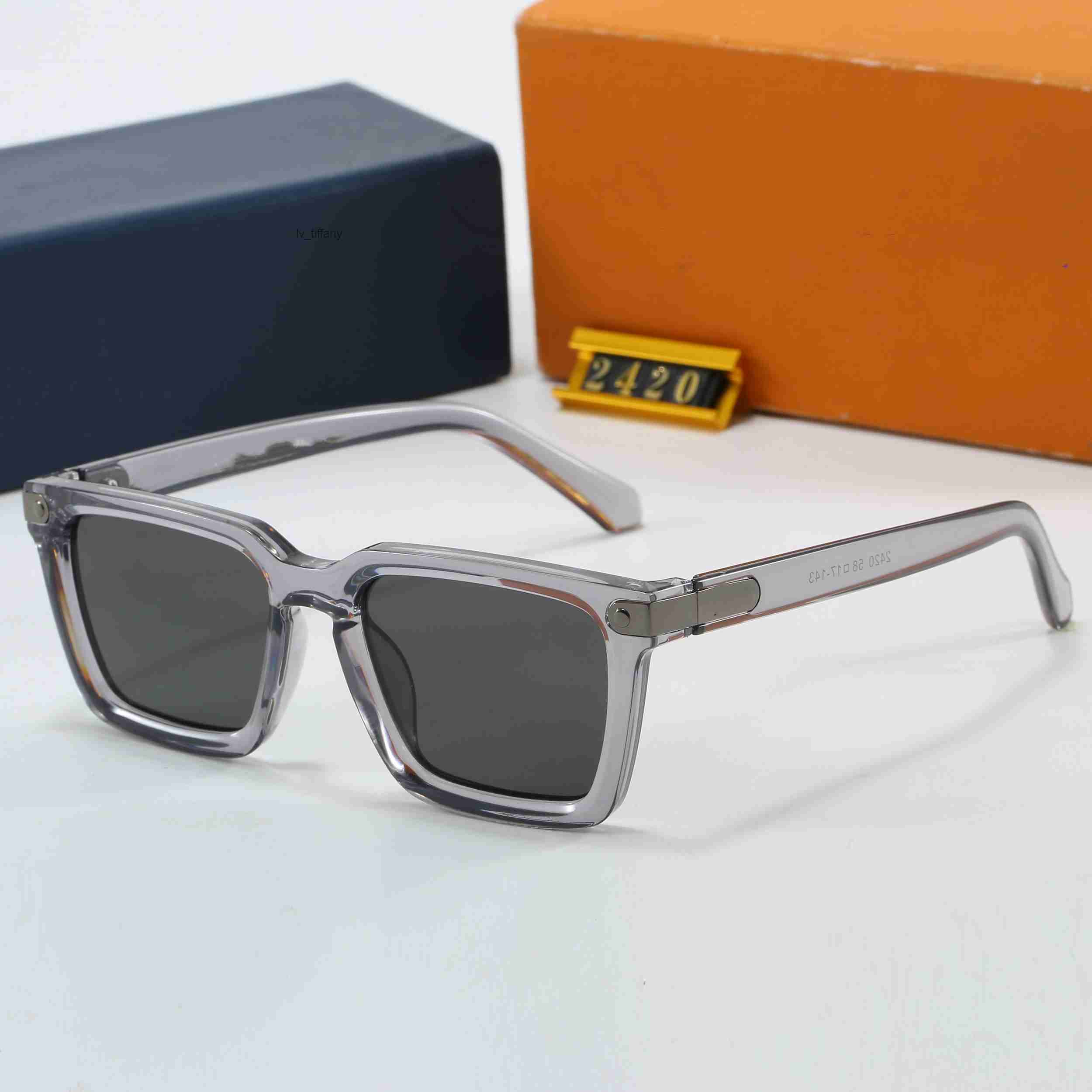 Top designer Luxury Sunglasses for women and Men Eyeglasses Outdoor Shades Big Square Frame Fashion Classic Lady Sun glasses Mirrors Quality2420