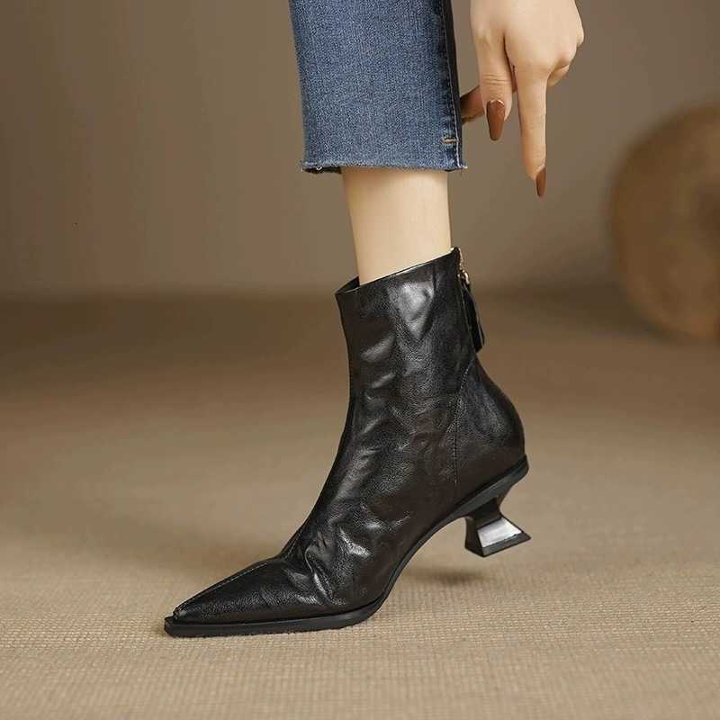 Fall Women's Naked Boots 2025 New French Pointed Toe Heel Booties D260917