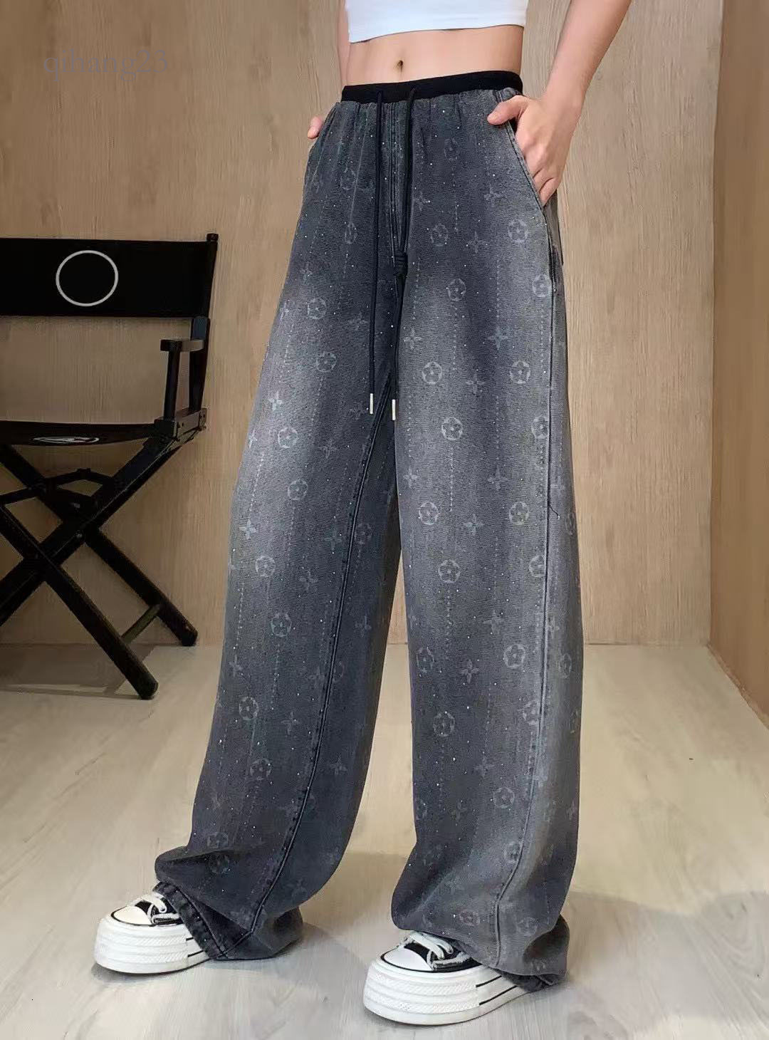 Straight Leg High Waisted Miu Jeans High Waist Jeans Women Designer Cowboy Fabric Washed Blue 2026 Diamond Embroidery Versatile Slimming Wide Leg Pa