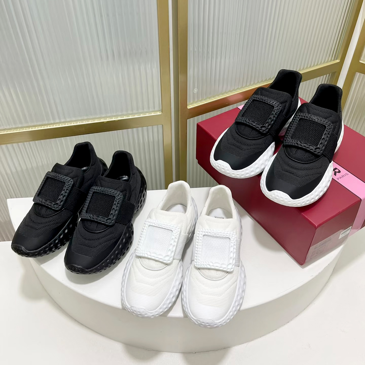 Moonlight Strass Buckle basketball travel trainer Retro Viv luxurys Designer tennis RV casual shoes Bubble sole Sneakers Top quality women low platf