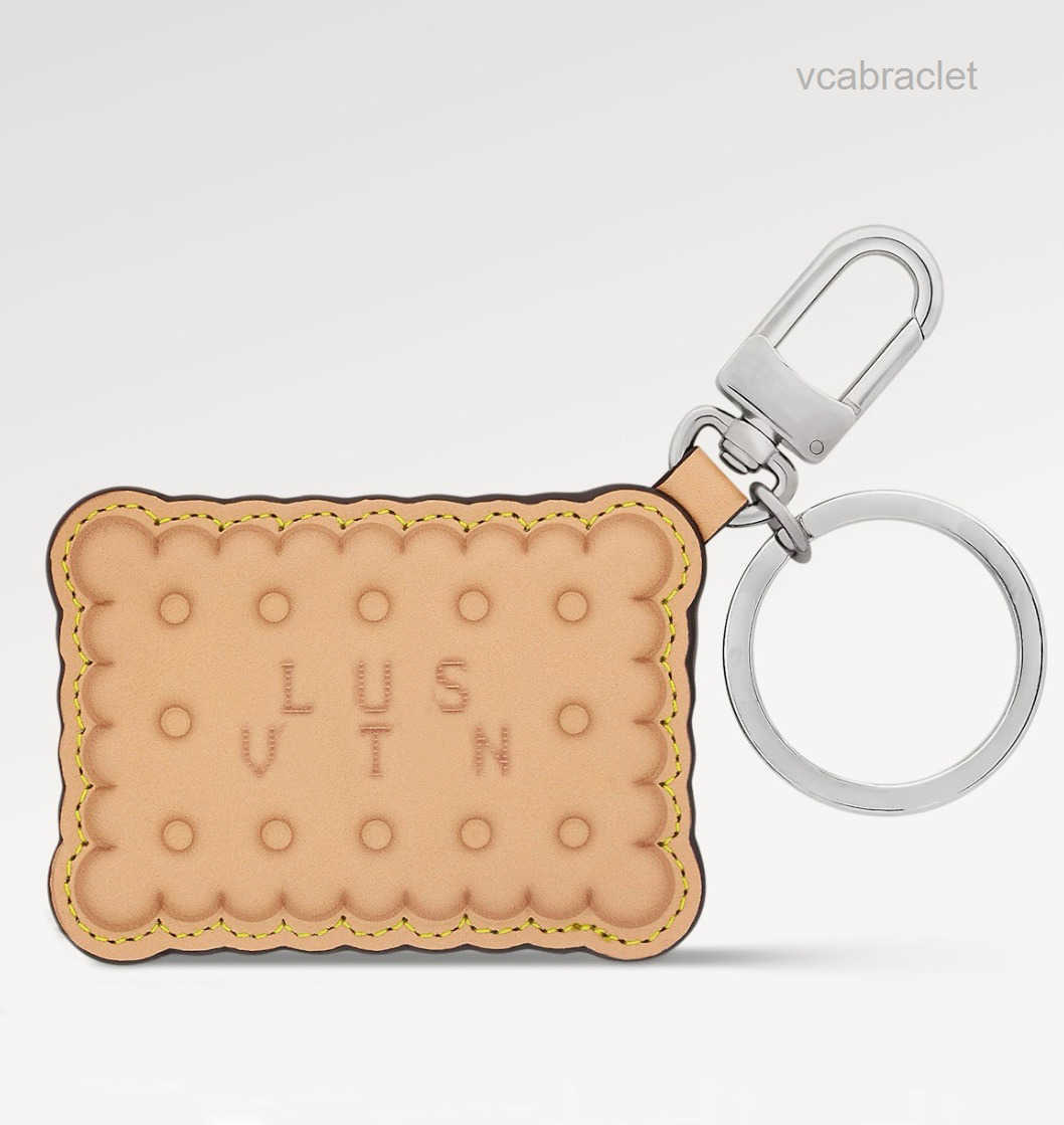 Leather Exquisite Biscuit Shaped Keychain Simple And Fashionable Designer Style Suitable For Decorating Various Scenes Fun Pendant