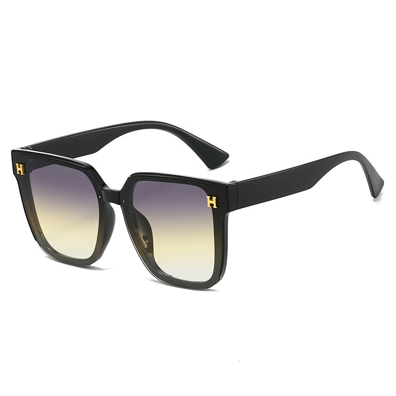 Luxury Brand Designer Sunglasses 2026 New Minimalist Letter-Style Square-Frame Trendy Sunglasses Women, Suitable For Outdoor Use, Providing Sun Prot