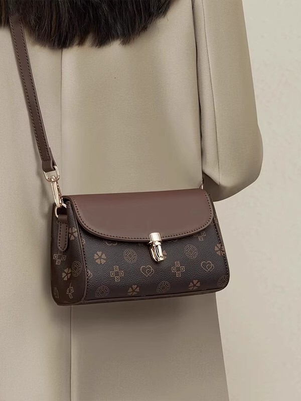 2026 new retro printed women's small square bag, textured multifunctional single shoulder crossbody bag, fashionable and casual retro crossbody