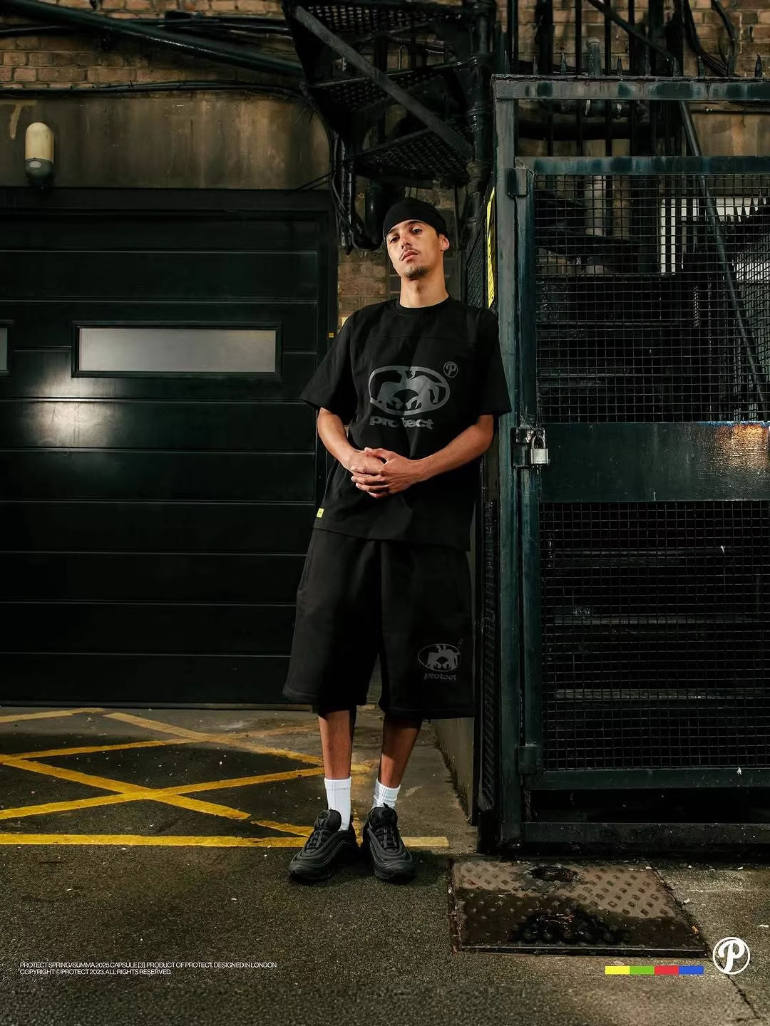 Protect high-quality, popular American streetwear hip-hop brand short-sleeved T-shirt with patchwork and printed designs, made of pure cotton, perfe