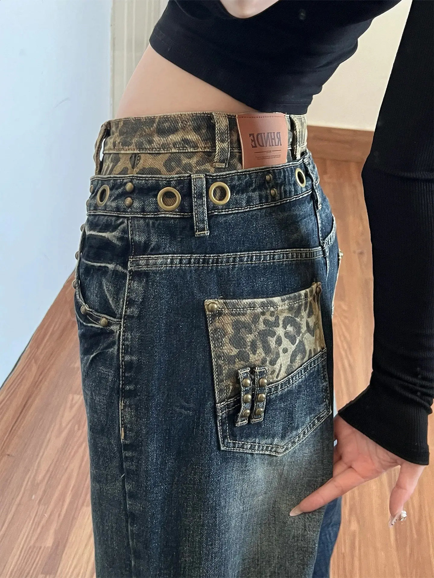 Retro American Street Leopard Print Double Waist Wide Leg Jeans Loose Straight Cut Trousers for Men And Women Spring Summer A... 260917