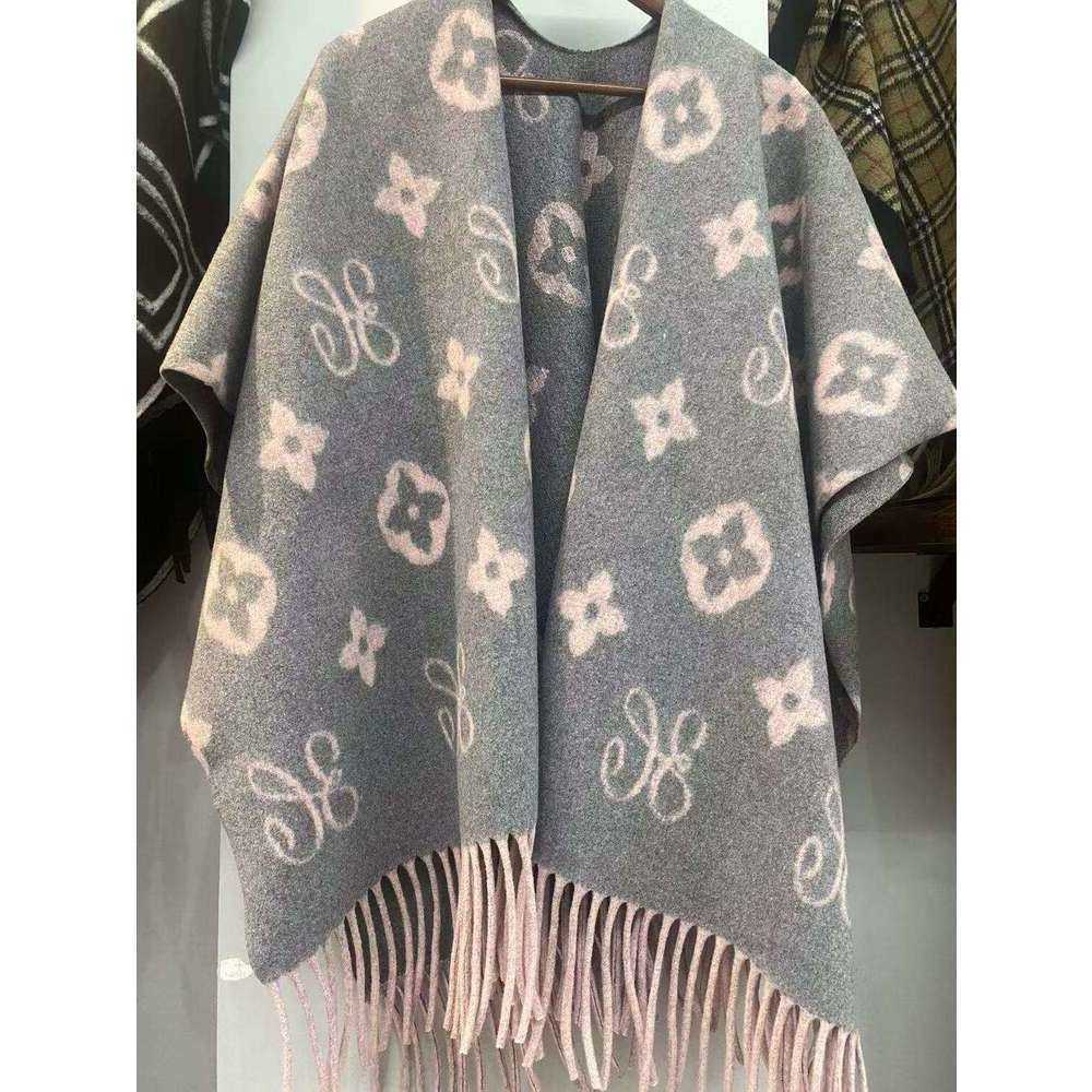 Autumn 2025 Winter Elegant New Retro Cloak Persimmon Stem Color-Block Thickened Shawl Scarf National Style Tassel Warm Plaid S260917AQLU