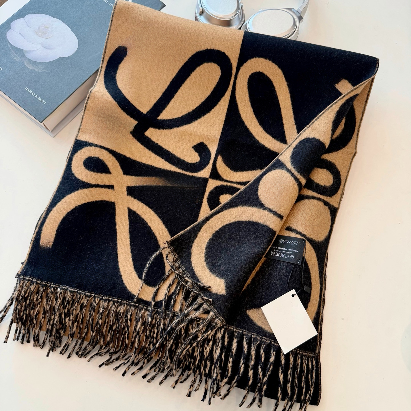Autumn/Winter New 2026 cashmere scarf winter style thickened shawl western fashion neck casual Full Letter Printed luxury wool winter scarves Size 1