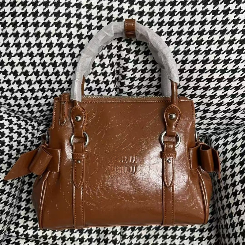Muilies Tote Bags Designer Handbags For Women Bow Handbag Large Tote Versatile Fashionable Oil Wax Leather Biker High End Shoulder Crossbody Work Ba