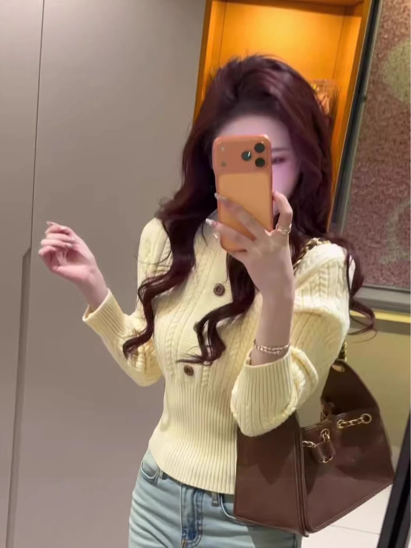 2026 niche Korean-style casual long-sleeved knit top, new spring/autumn design, waist-cinching and slimming, can be worn as an inner layer or outer