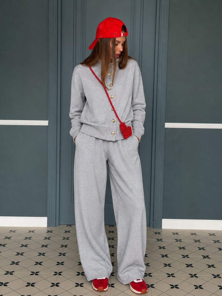 European American autumn best-selling solid-color, trendy sweatshirt set for women, featuring a stand-up collar, open-front sweatshirt, and wide-leg