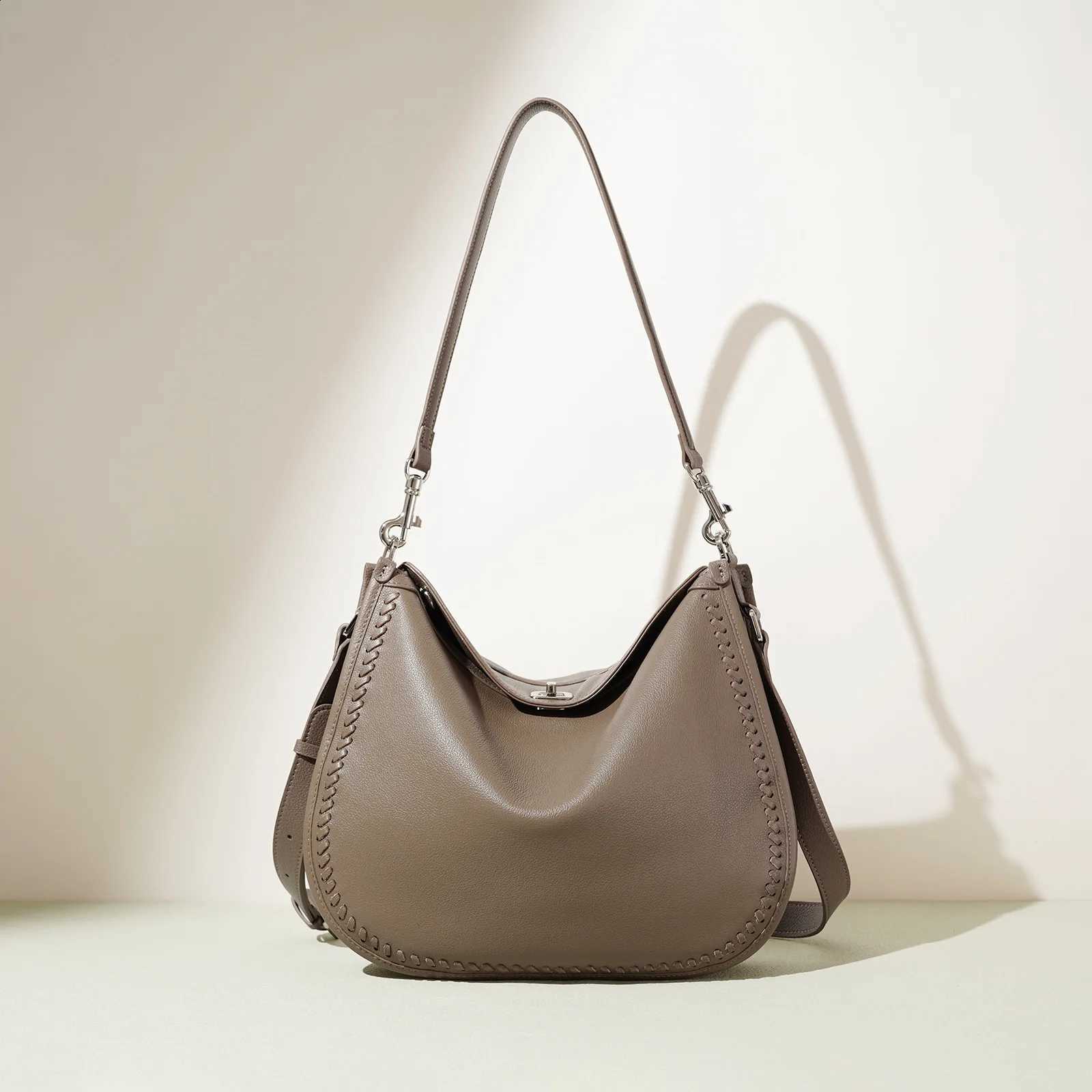 Handbags Genuine Leather Bags Women's Trend 2025 Commuter Female bags Single Shoulder Slant Head Crossbody Bag Large Capacity H260905