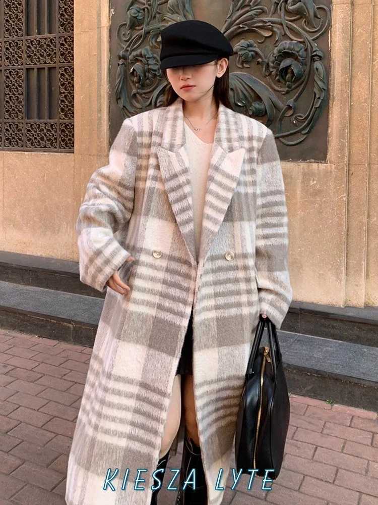2024 Autumn Winter Fashion High-quality Woolen Coat Vintage Plaid High-grade Wool Coats for Women Jackets Thickening Warmth C260917