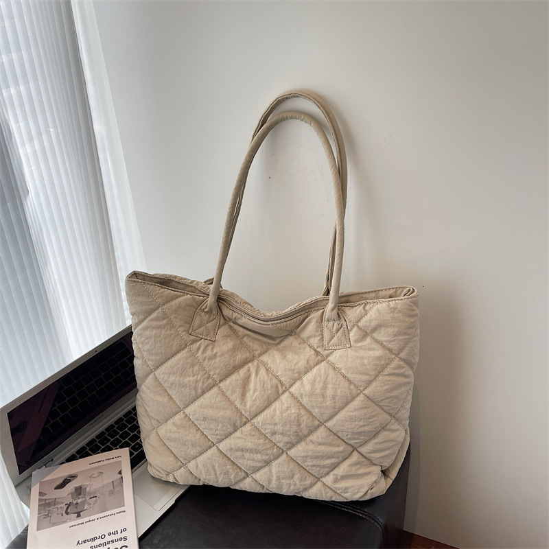 Women's tote bag shoulder bag large capacity cotton clothing bag autumn and winter new item daily casual Andralyn