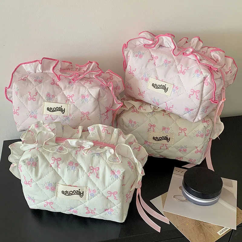 Butterfly Korean Women's Bow with Lace Cosmetic Bags Fashion Hand-held Sweet Makeup Bag Girl's Travel Makeup Item Storage BagsT260917