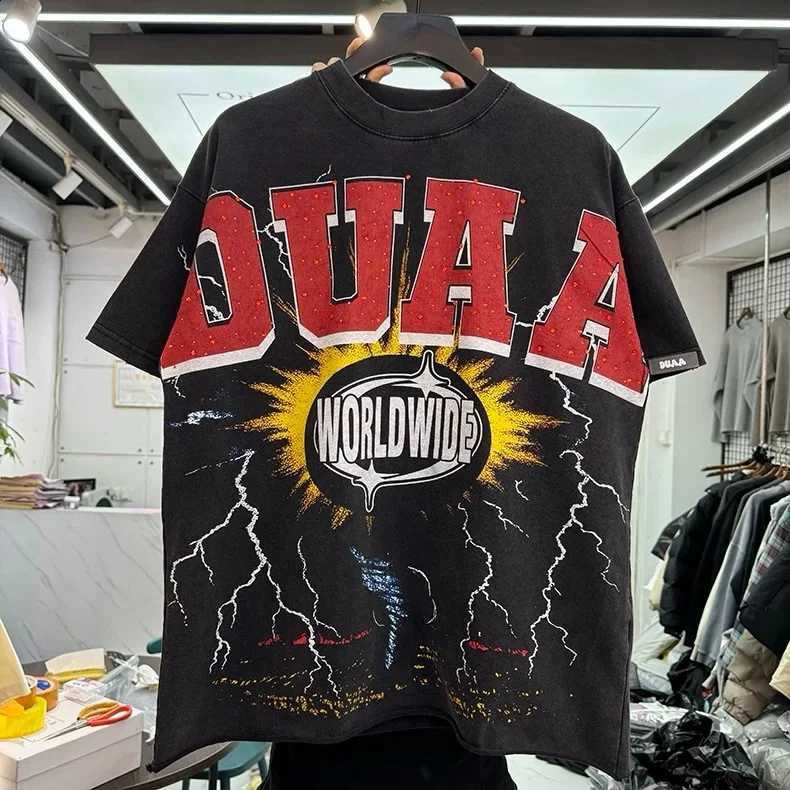 Retro Washed Black Oversized T-shirt Men's Red DUAA Letter Lightning Global Pattern T-shirt Short Sleeved Hip-hop Street Top X260916