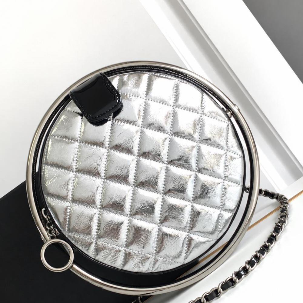 Round Crossbody Bag Quilted Leather Chain Shoulder Purse Unique Evening Event Travel Top-Tier Designer New Arrival