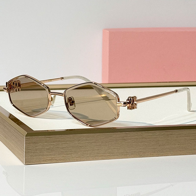 Rose Gold Sunglasses 27SS Small Geometric Sunglasses For Women MU 504 Fashionable Light Brown Lenses UVA UVB Protection Womens Beach Wacation Glasse