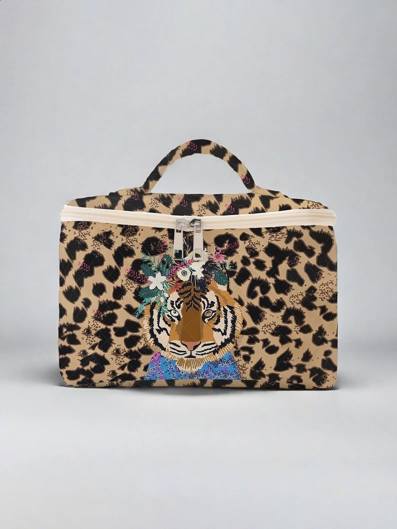 1pcTiger pattern printed portable travel cosmetics large capacity travel storage bag cute and fashionable makeup bag 260916