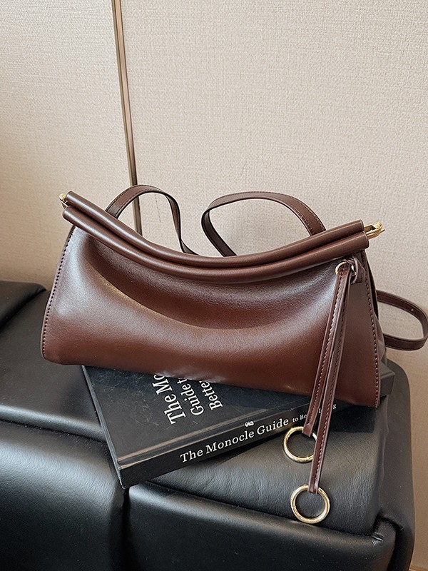 Large capacity underarm bag women's winter new vintage fashion versatile commuting shoulder bag