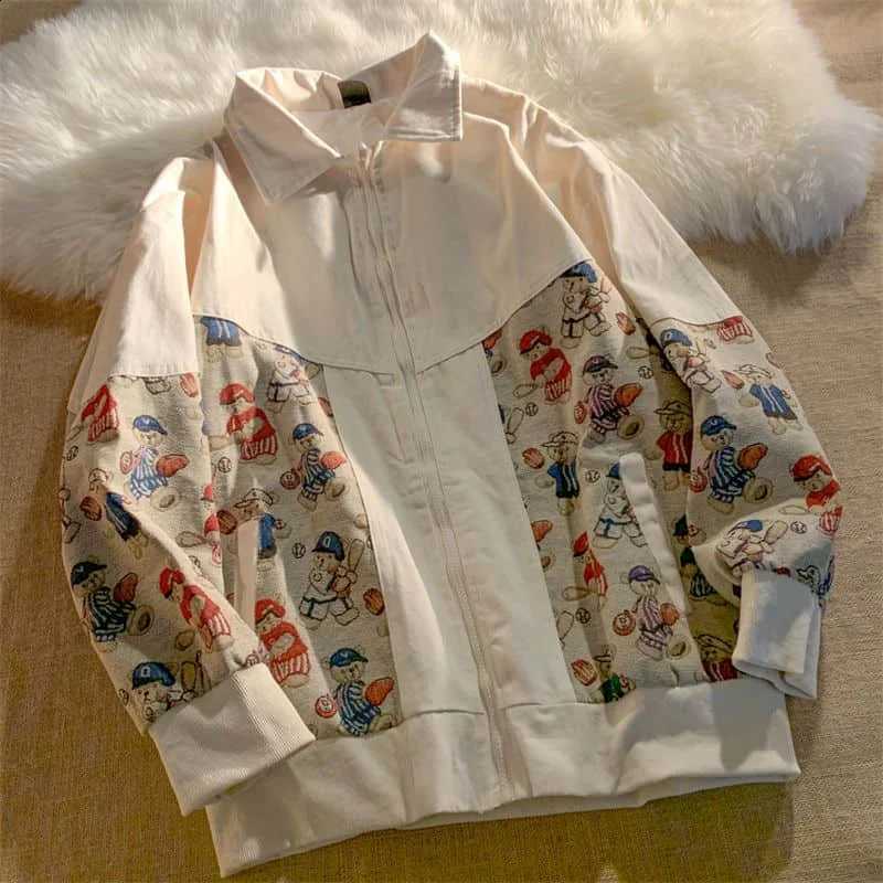 Woman 2025 New Jacket Design Sense Stitching Bear Print Jacket Men Women Spring Autumn Loose Retro Baseball Uniform Cardigan Ins C260917