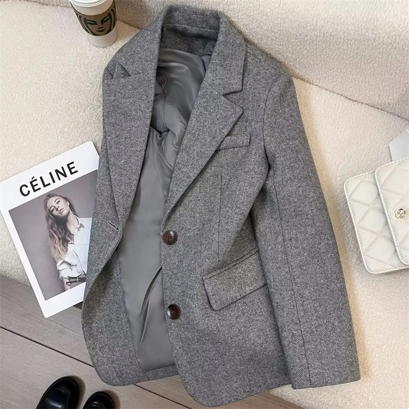Grey Herringbone Pattern Woolen Suit Jacket for Women 2026 Autumn Winter Retro Commuting Casual Top Female Single Breasted 260917