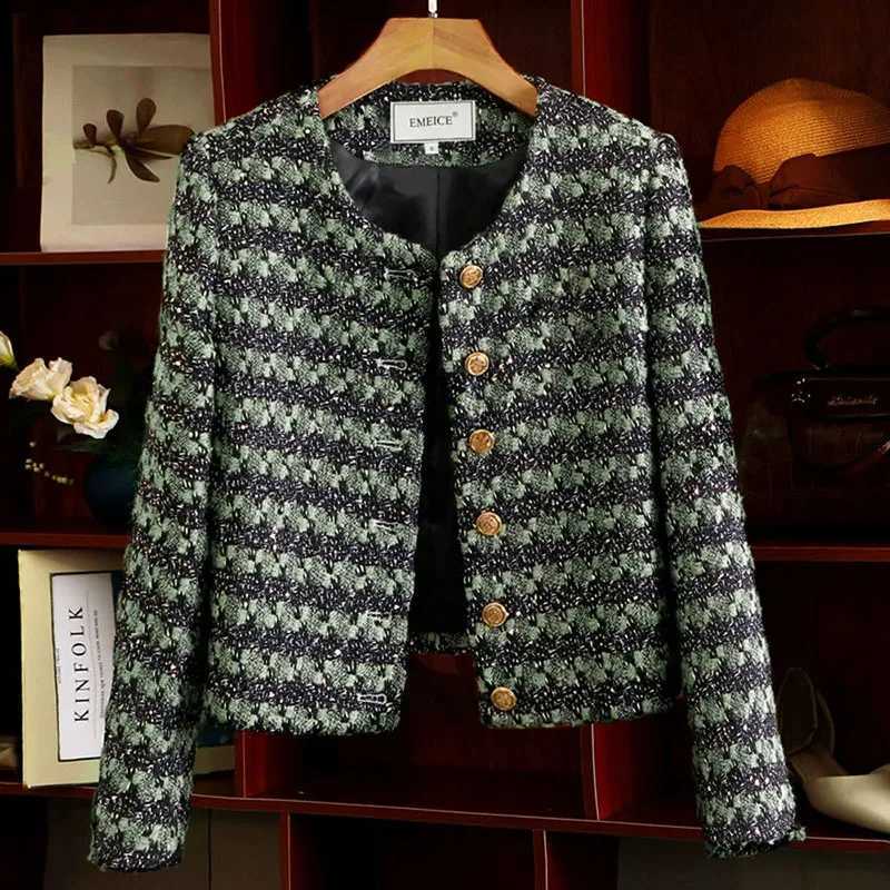 New Autumn 2026 Plaid Women Tweed Jacket High quality Long Sleeve Small Cardigan Female Korean Short Elegant Woolen Coats Female C260917
