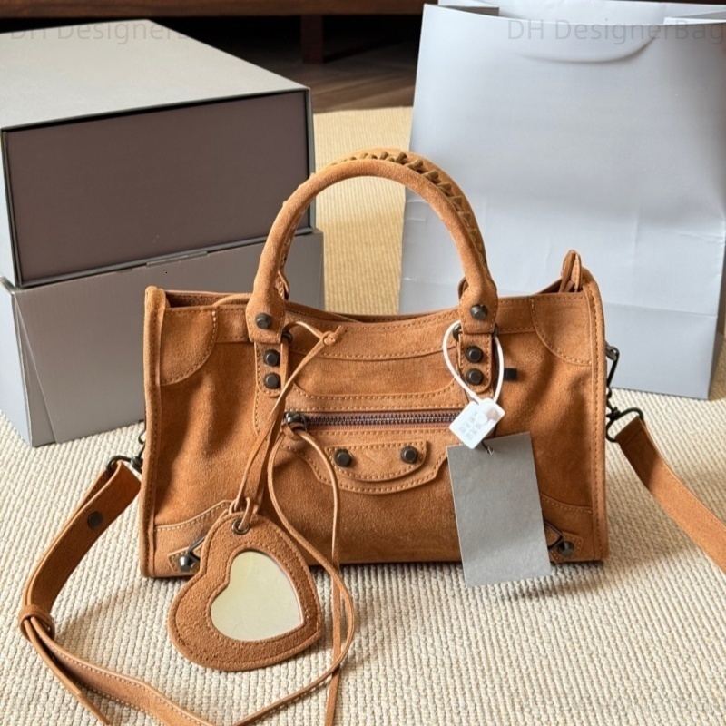 Luxury High quality Classic Designer Bag Le City Bag And Fashionable Women Shoulder Bag High quality Cagole black tote Bag Vintage Motorcycle Handba