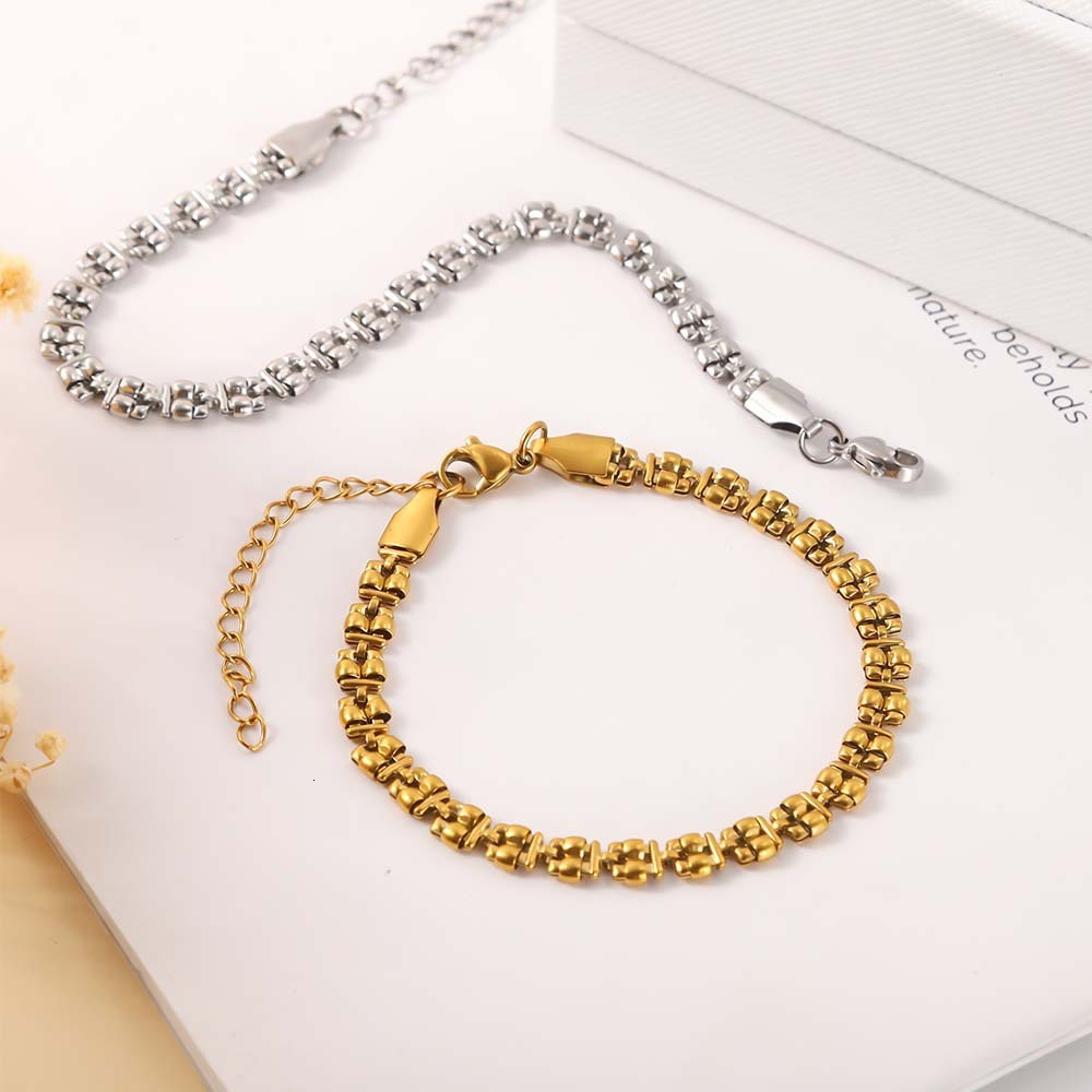 new 3D checkered woven titanium bracelet, versatile for everyday wear, stainless steel double-color chain, simple accessory