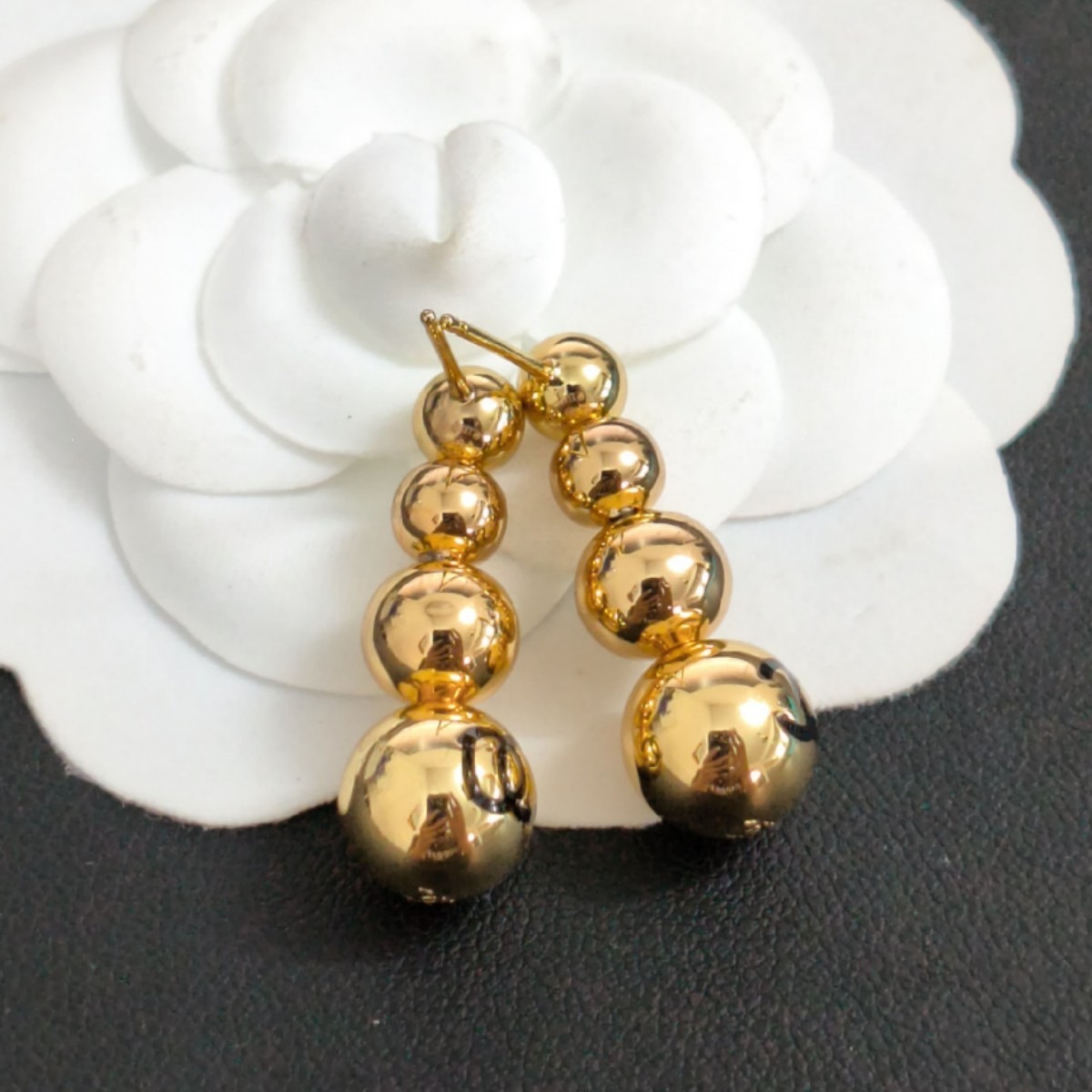 Designer Jewelry cc earrings model round ball earrings fashionable design light style copper plated with real gold