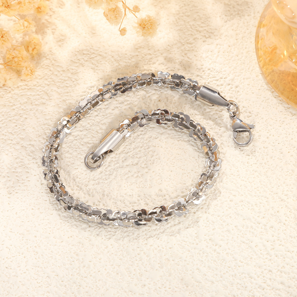 new titanium steel butterfly flower bracelet, stainless steel, non-fading, simple design, versatile layering, a delicate and stylish accessory for