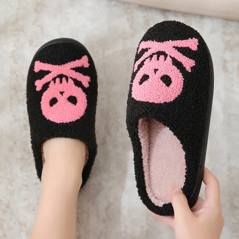 Punk Pink Skull Cotton Halloween Slippers Women Winter Comfort Non Slip Furry Indoor Slippers Warm Plush Black Home Slides 260916
