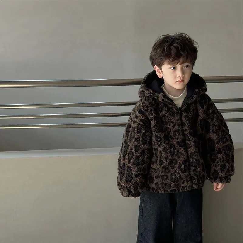 Leopard Kids 2025 Print Winter Jacket Baby Boy Girl Thicken Warm Long Sleeved Zipper Hooded Polar Fleece Coat Children Outerwear J260917