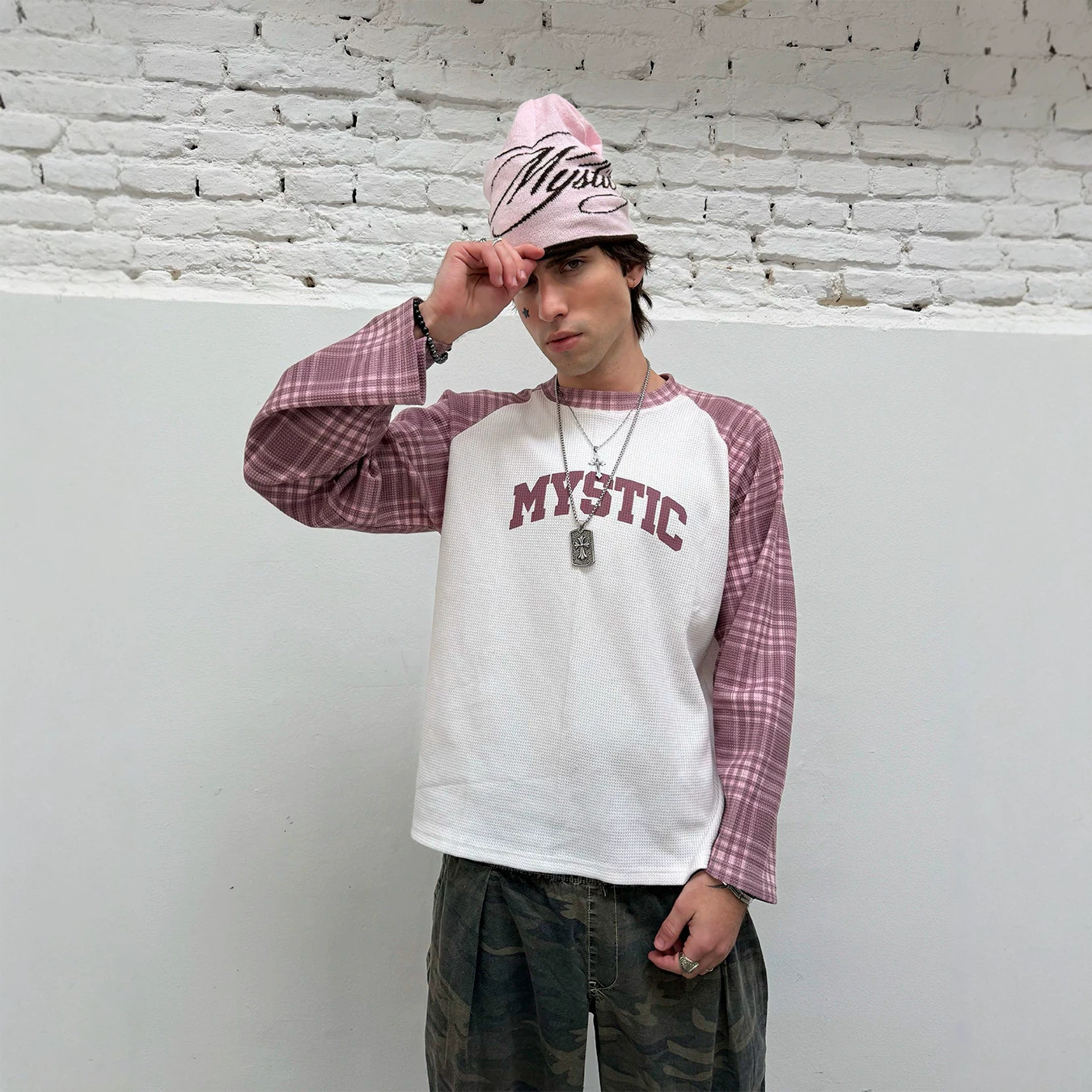 Wine-red plaid, raglan sleeves, waffle knit, long-sleeved, American retro style, lettered flocked design, loose fit, color-blocked, round neckline 8