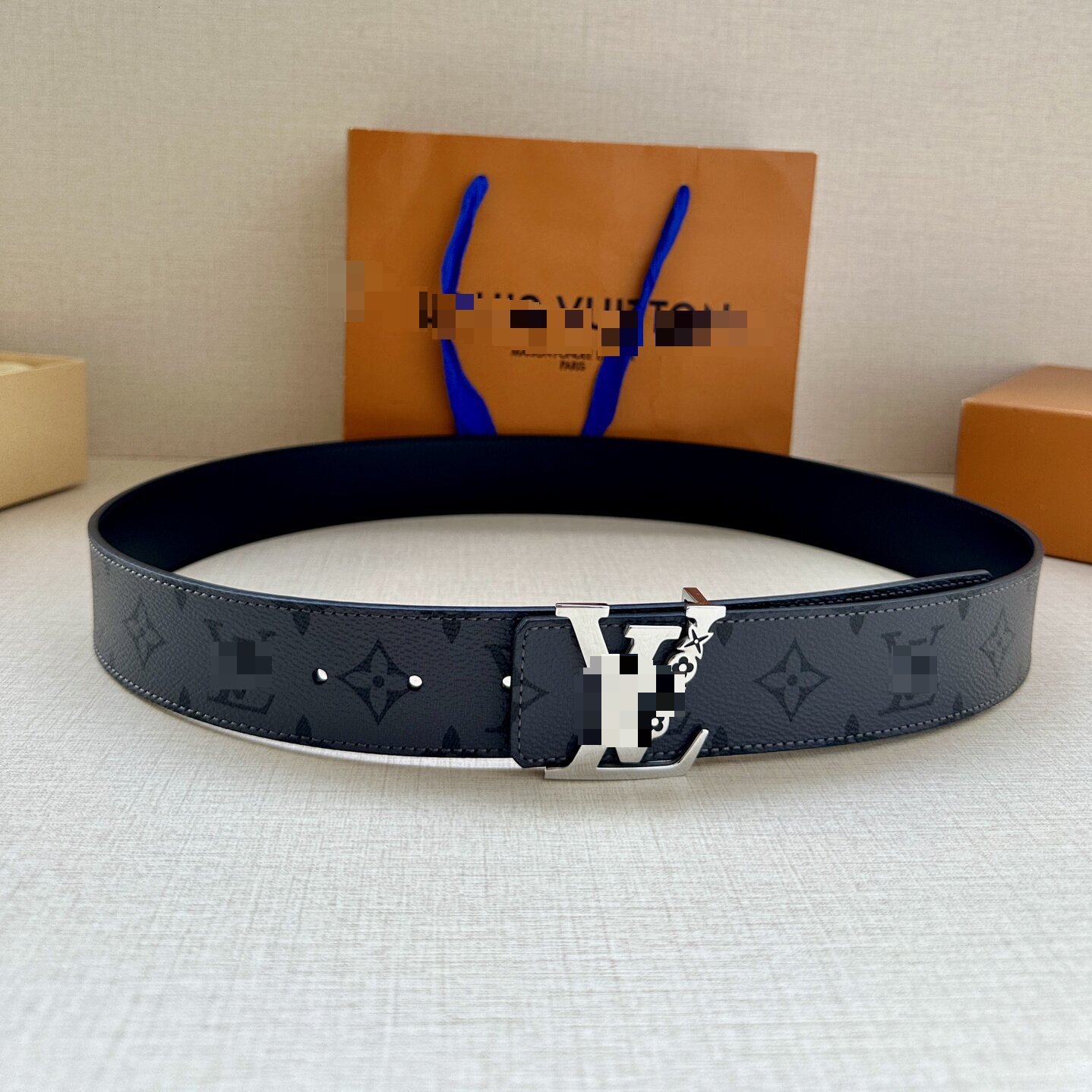 New foreign trade cross-border classic model, popular embossed letter men's belt for e-commerce and physical stores, stable quality, wholesale