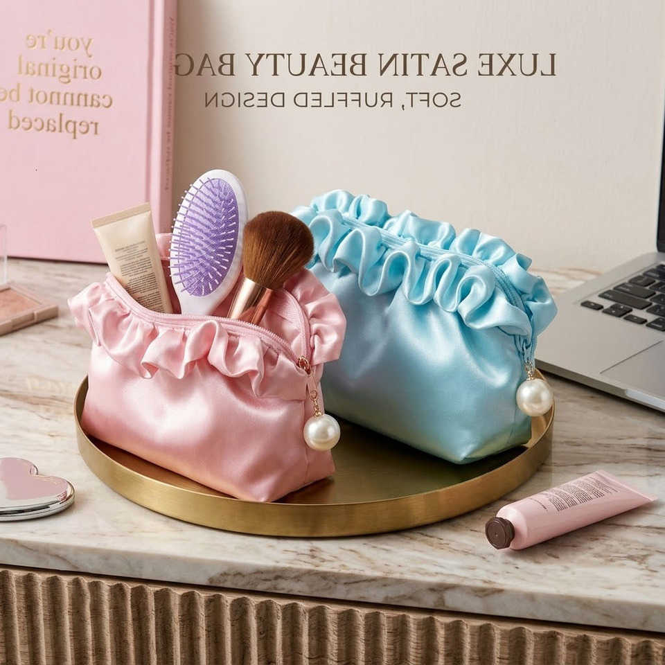Bag Travel Toiletry for Women Large Capacity Satin Silk Cosmetic Pouch Ruched Cloud Makeup Bag Portable Skincare Storage ClutchT260917