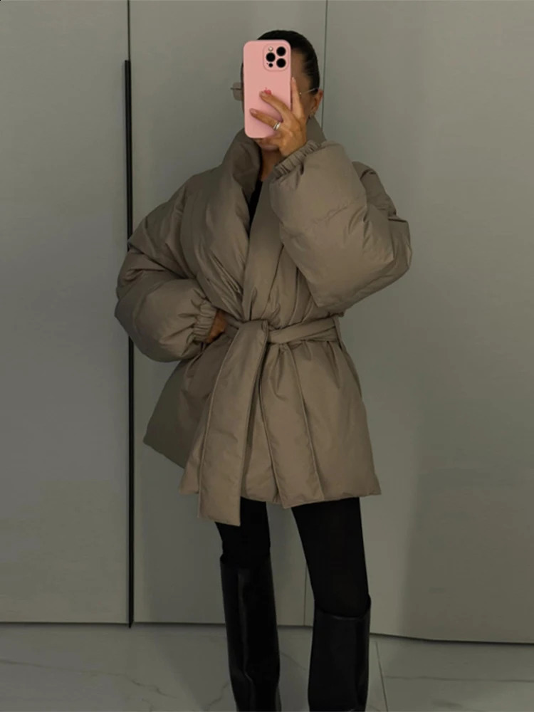 2026 ly Upgraded Larger Cut Thicker Fabric Padded Coat Long Sleeve V-neck Tie Waist Women Coats Winter Commute Chic Outfit260917