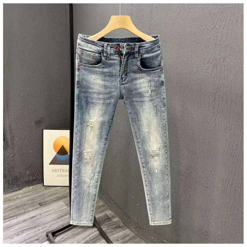 Designer Men's summer new collection: distressed, slim-fit, tapered-leg, high-end, stretchy, nine-point jeans