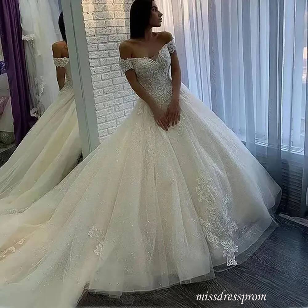 White Ball Gown Wedding Dresses Ivory Bridal Gowns Formal Applique Zipper Lace Up New Custom Plus Size Tulle Off Shoulder Sweetheart Beaded
