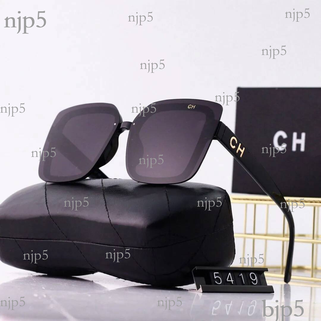 Designer Fashion Luxury Sunglasses For Women Exquisite Vintage Full Frame Driving Beach Shading UV Protection Polarized Glasses Gift With Box