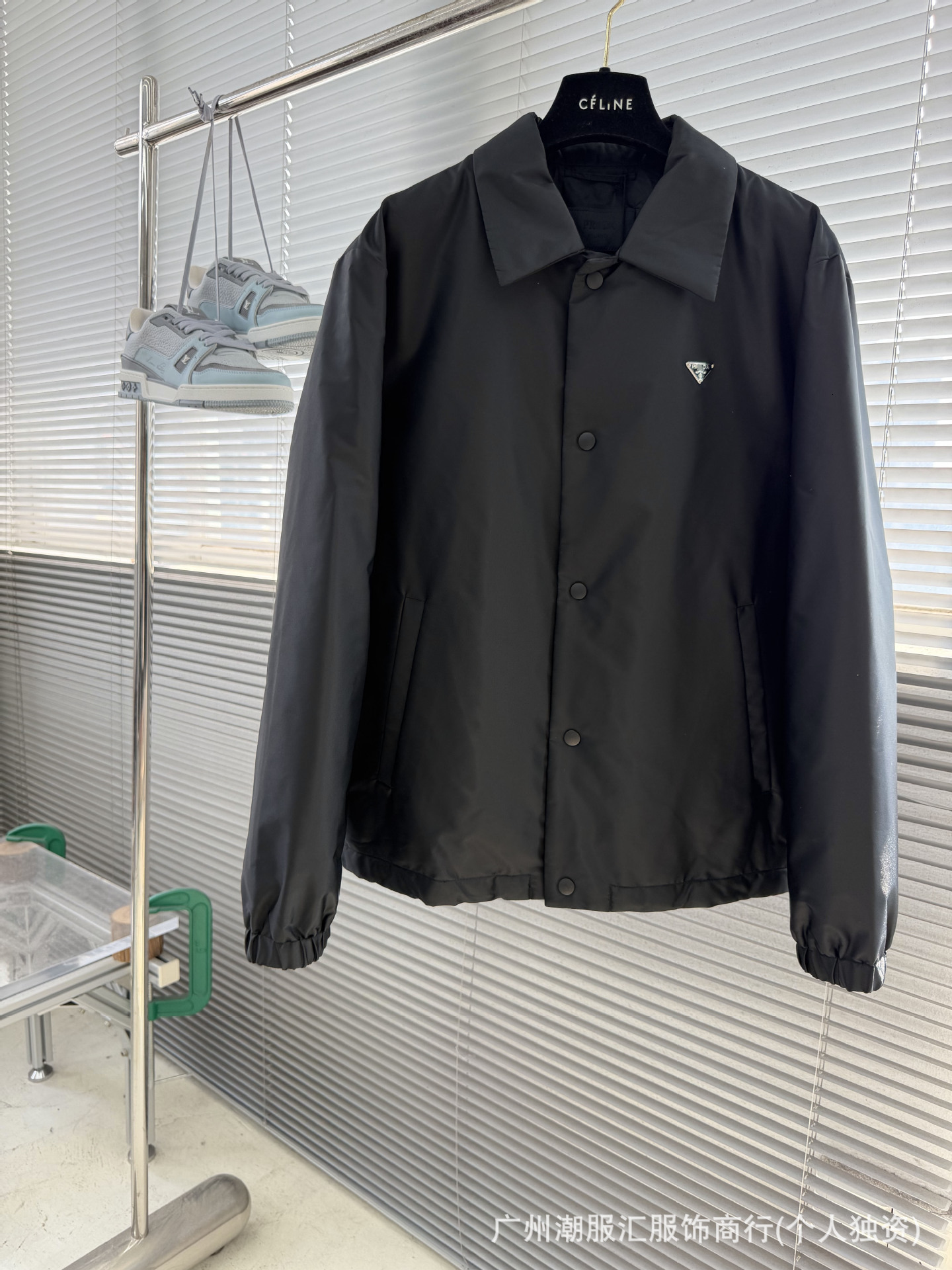 Correct version of P brand men's quilted jacket with lapel, triangular logo, snap-button cuffs, casual, warm design for autumn and winter