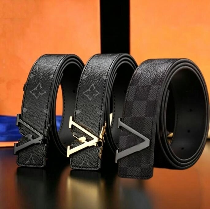 Vintage Luxury Quiet Leather Belt 4.0CM Width Classic Initiales Letter Metal Buckle Designer Belts For Men Women Black Retro Motif Waistband Multipl