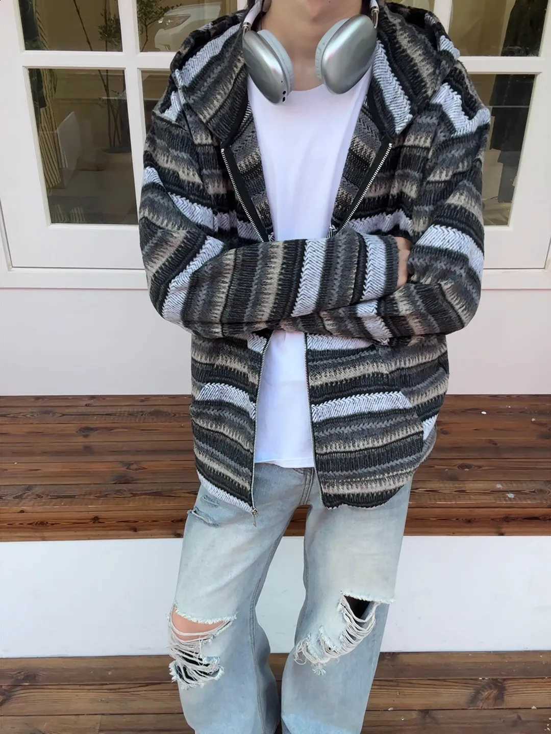 Coats 2026 Cardigan Lazy Striped Men's Spring and Autumn Loose Sweater Hooded Jackets Male Long Sleeve Knitted Overcoats B748 J260916