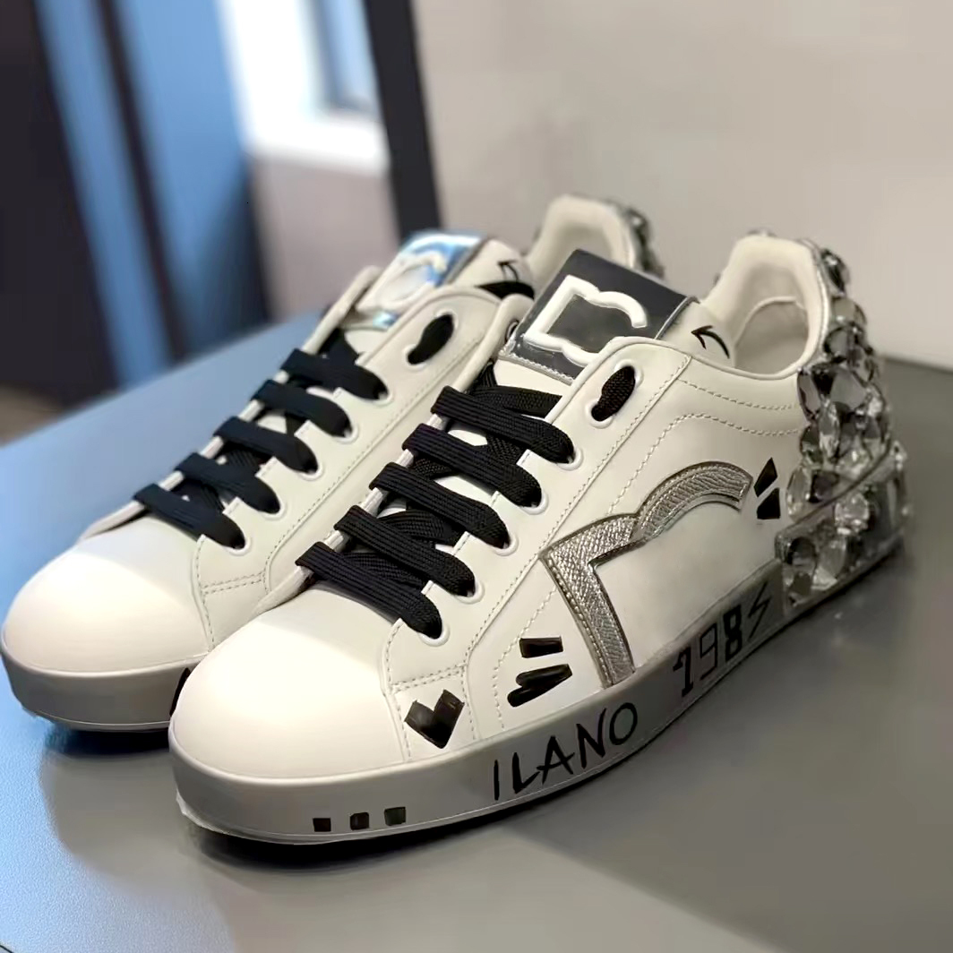 mens womens casual shoe Flat loafers graffiti Walking golf luxury white low top Sneaker run Lace-up trainer Classis Outdoor travel Designer basketba