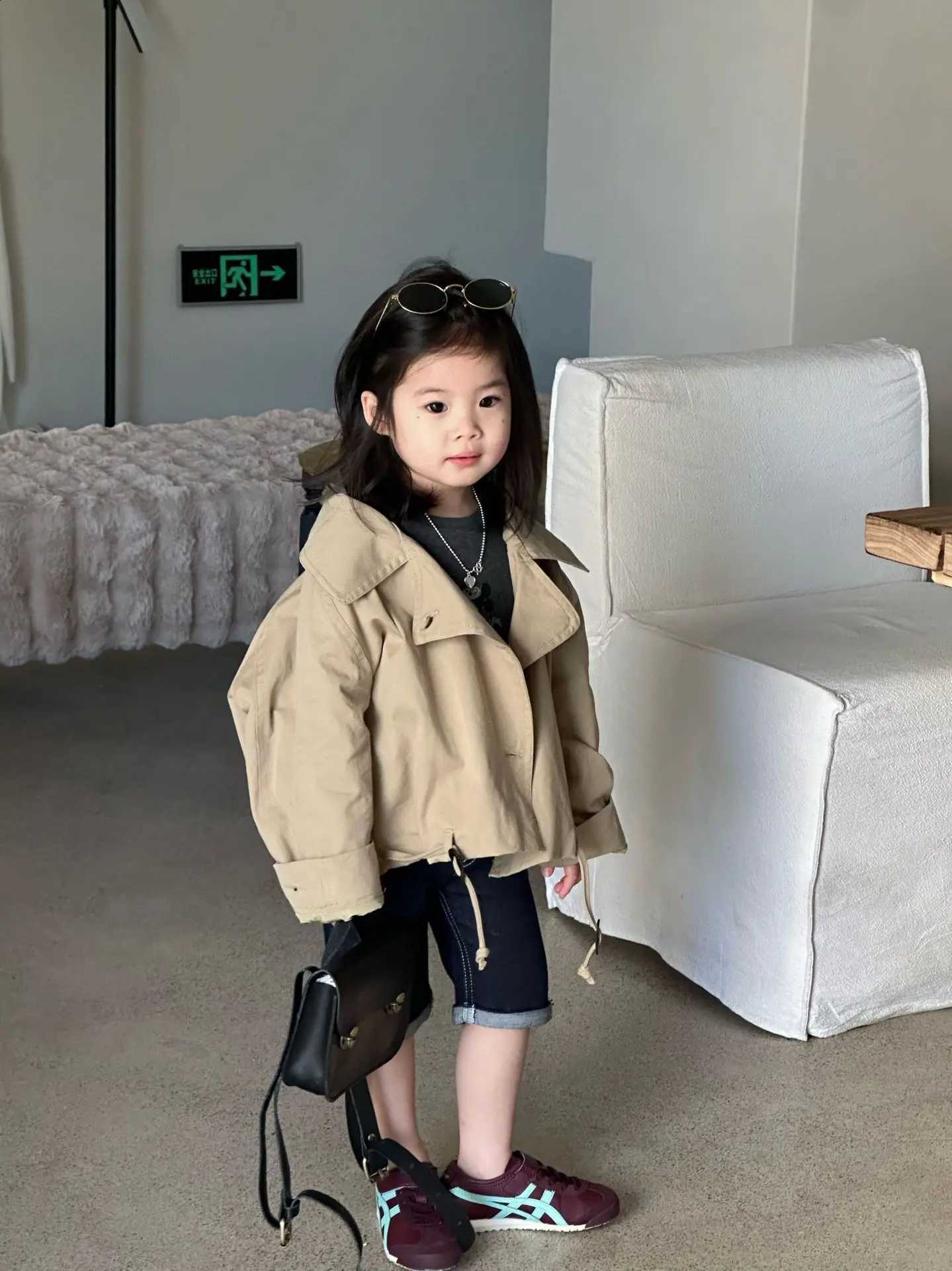 Spring New 2026 Childrens Clothing Girls Big Collar Short Windbreaker Spring Fashion CoatT260916