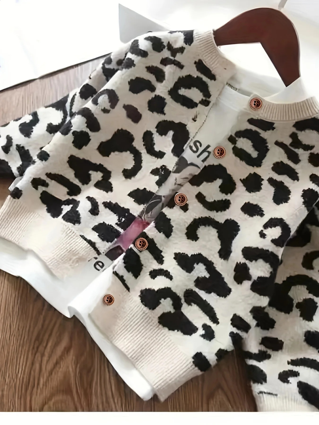 Girls' Cardigan Jacket Knitted Sweater Stylish Leopard Print Little Girl Jacket Baby Jacket Spring and Autumn Trendy Style 260916