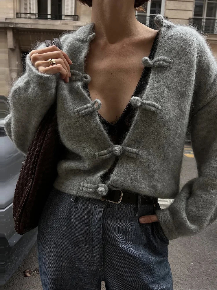V Neck Frog Button Knit Cardigan Vintage Chinese Style Cropped Long Sleeve Loose 2026 Spring Autumn Lady Streetwear Cardigan 260916