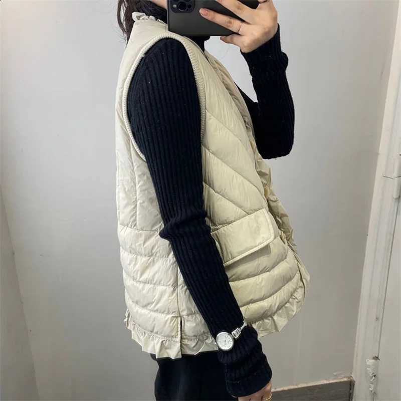 V Neck Ruffles Bigsize Waistcoat Jacket Winter Women Light Thin White Duck Down Vest Parkas Lady Sleeveless Short Warm Tank Coat H260917
