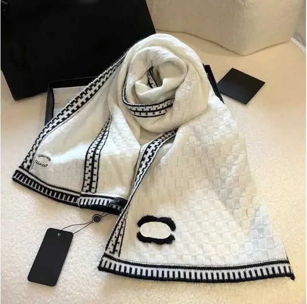 beach top Cashmere sports New Women happy Scarf garden party Man Scarves For Winter Womens and mens Long shawl Warm with Alphabet print S260917B8G2